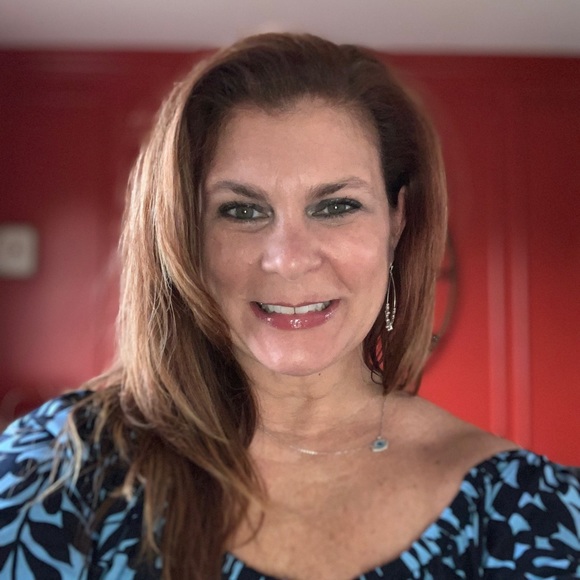 Meet your Posher, Constance - Picture 1 of 1